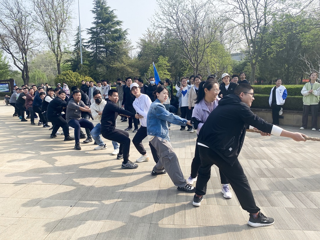 赴春日之約-環(huán)球軟件開展“擁抱自然·迎接春天”團建活動